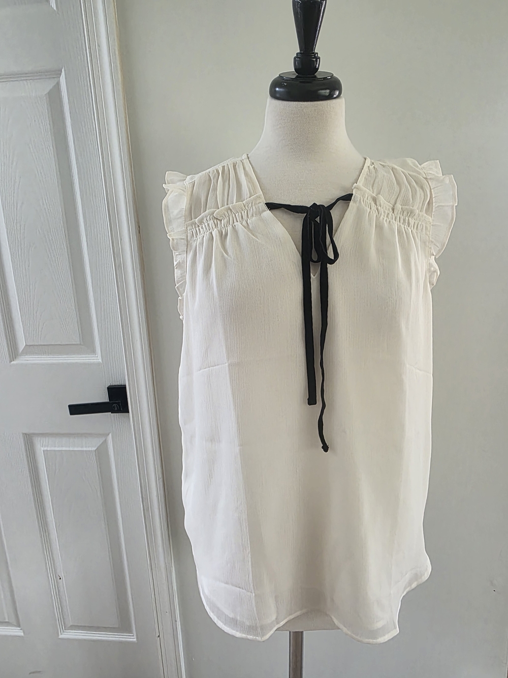 LOFT Cream Sleeveless Ruffle Tie-Front Camisole with Black Ribbon